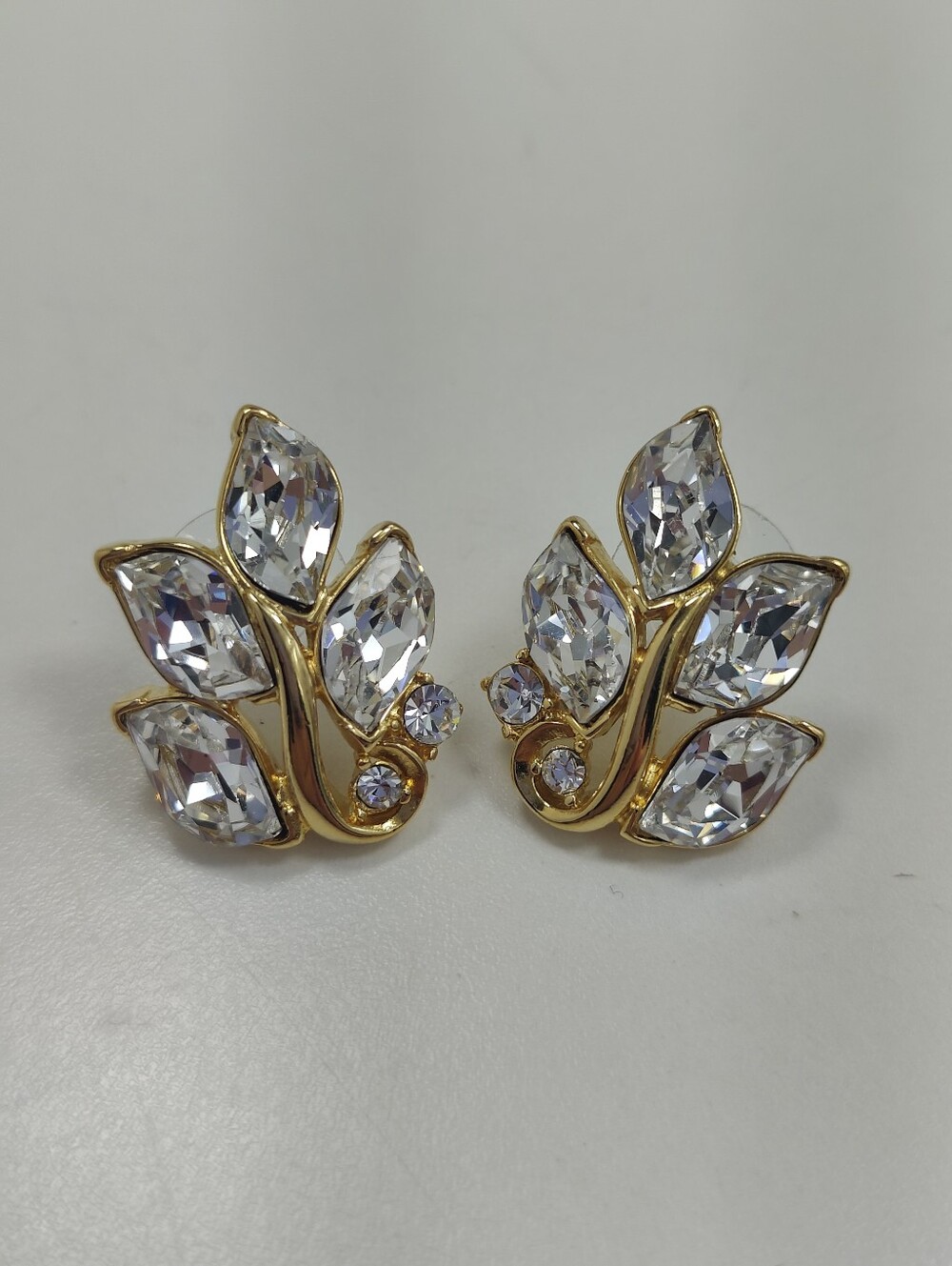 Vintage Trifari Clear Rhinestone Leaf Spray Earrings Signed Gold Tone